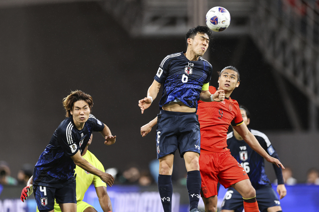 小麦惊天倒钩 苏格兰4-2丹麦晋级世界杯